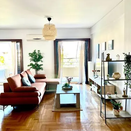 Seaview Penthouse On The Square * Aigio