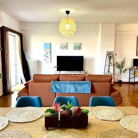 Seaview Penthouse On The Square Aigio